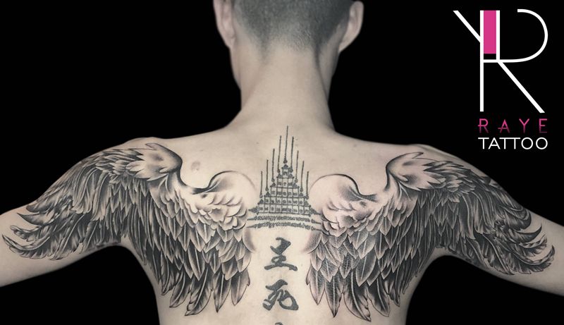 翅膀纹身图片_手臂背部欧美写实纹身图案