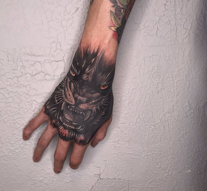 写实老虎纹身图片_欧美写实纹身图案