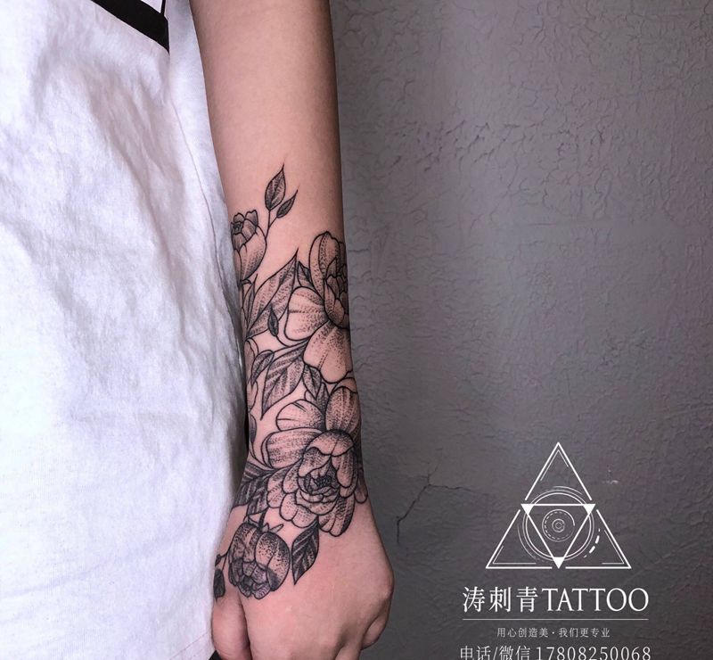 素花纹身图片_手臂纹身图案