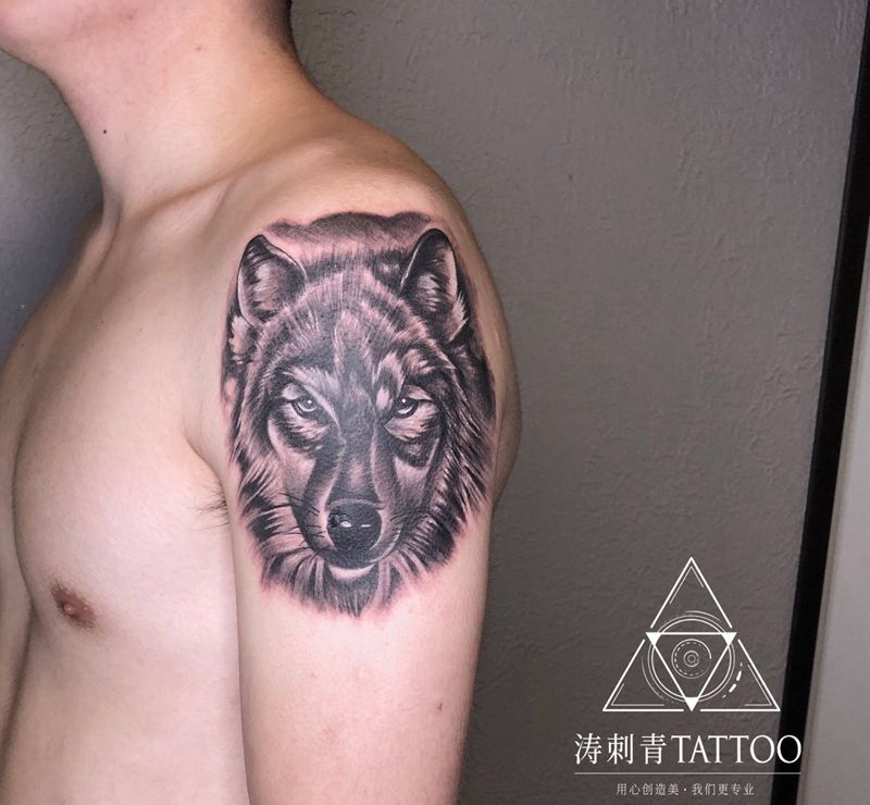 狼纹身图片_手臂纹身图案
