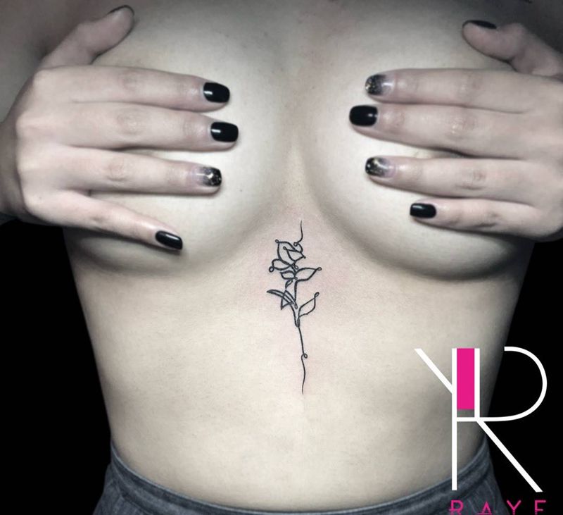 小花花纹身图片_胸部腹部图腾纹身图案