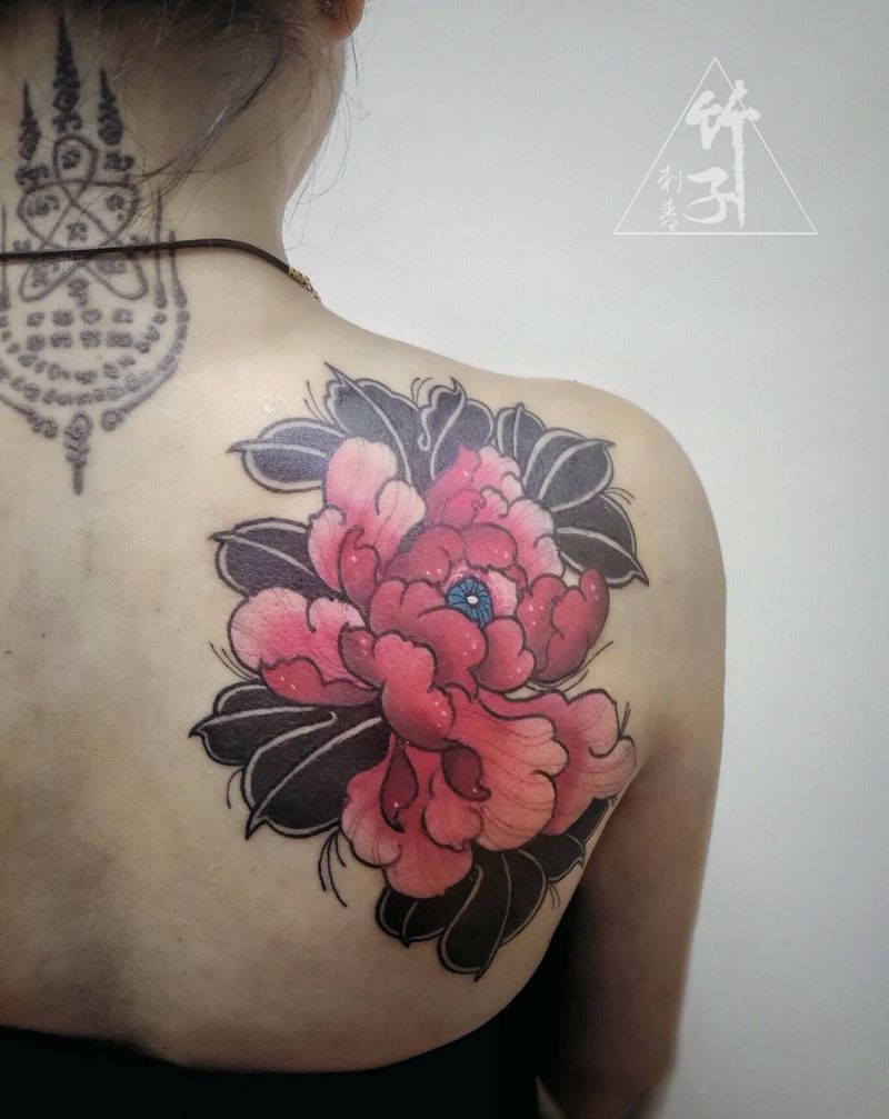 牡丹纹身图片_成品肩部背部传统清新静物植物纹身图案