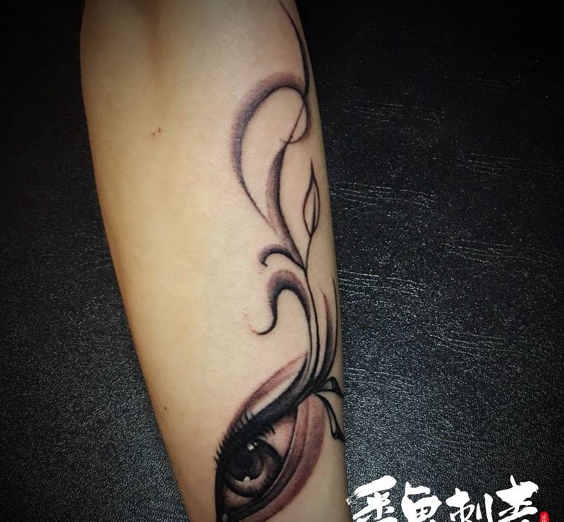 眼纹身图片