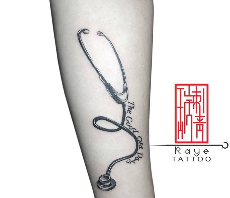 听诊器纹身图片_成品手稿手臂欧美清新写实原创纹身图案