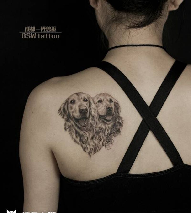 金毛纹身图片_背部写实动物成品纹身图案