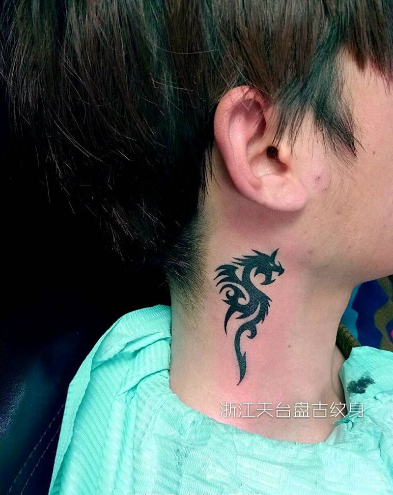 龙纹身图片_颈部传统图腾天台盘古成品纹身图案