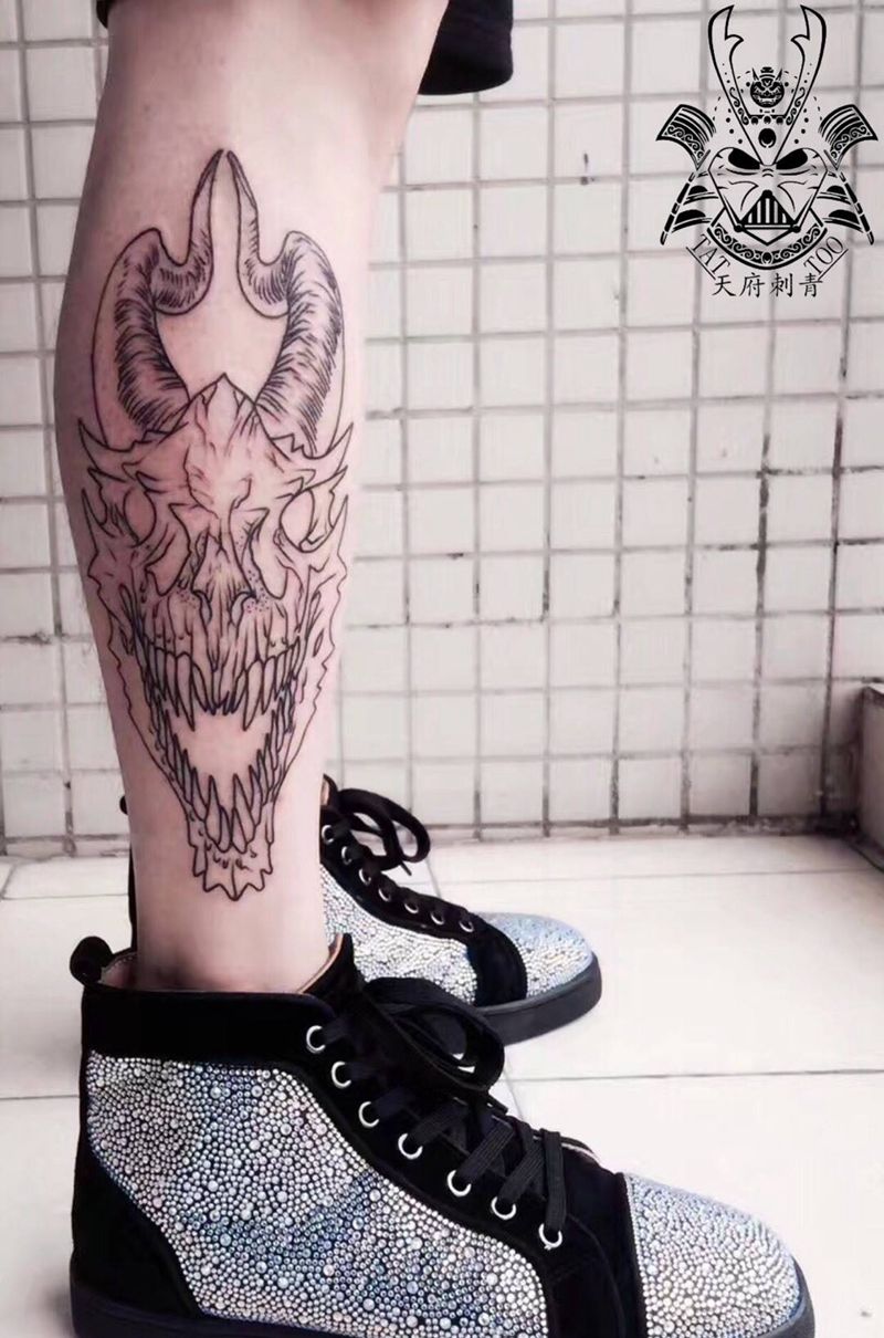 羊头纹身图片_腿部欧美动物纹身图案