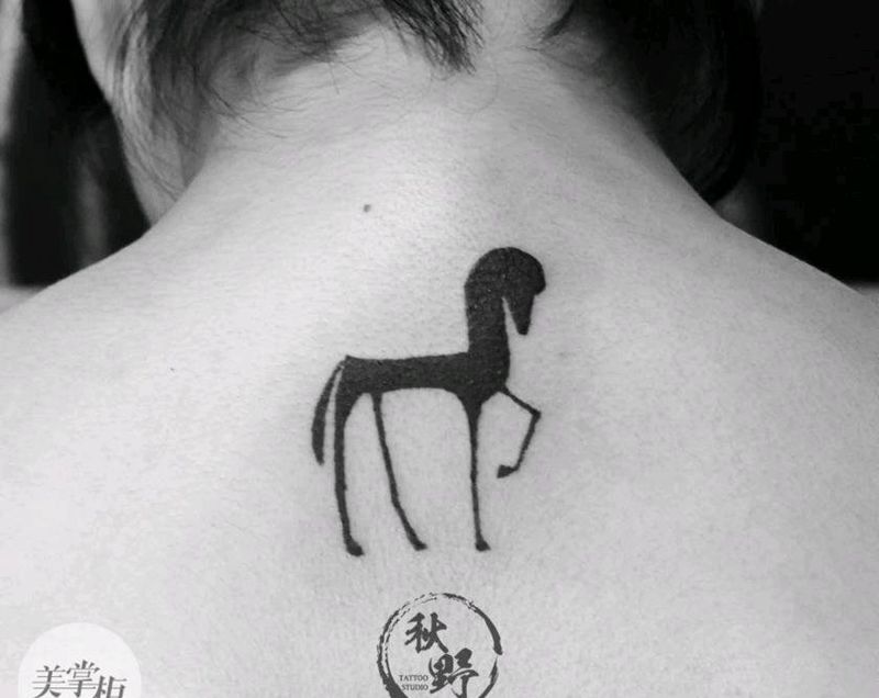 馬纹身图片