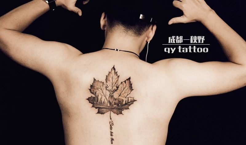 枫叶纹身图片