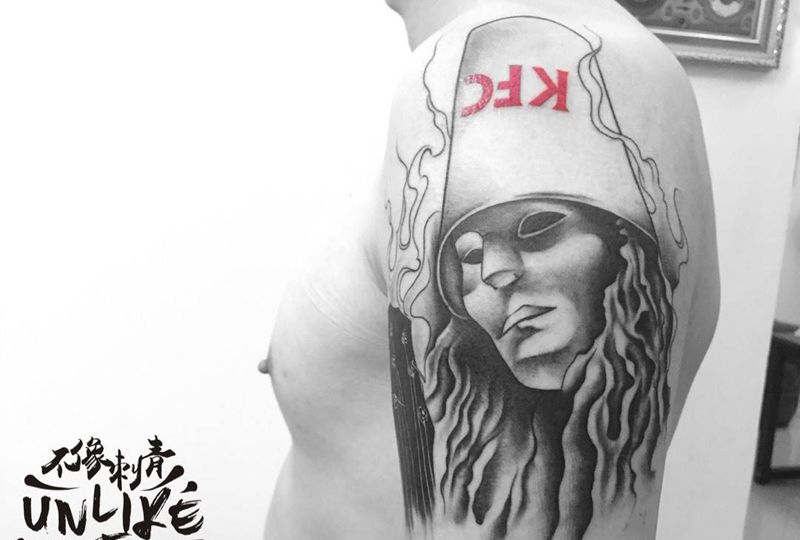 桶哥纹身图片_成品手臂欧美清新人物纹身图案