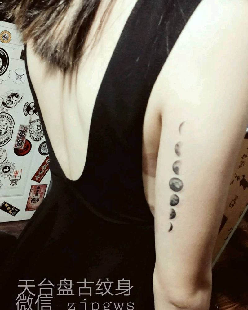 月纹身图片_手臂清新天台盘古盘古成品纹身图案