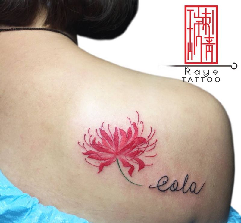彼岸花纹身图片_成品背部欧美清新植物纹身图案