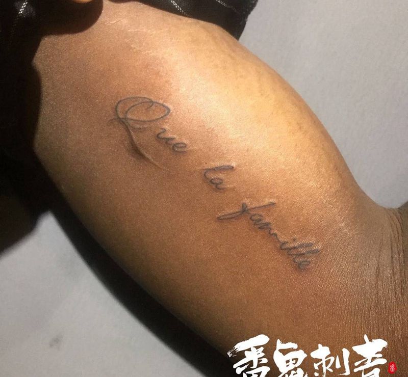 无滤镜的外国老哥纹身图片