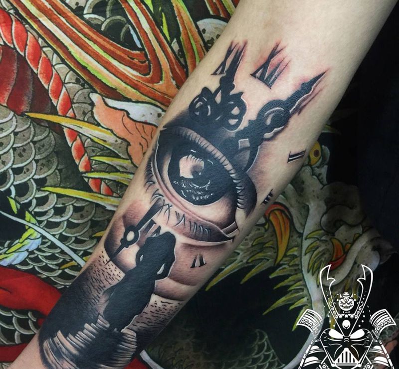 眼睛纹身图片_成品手臂欧美人物纹身图案