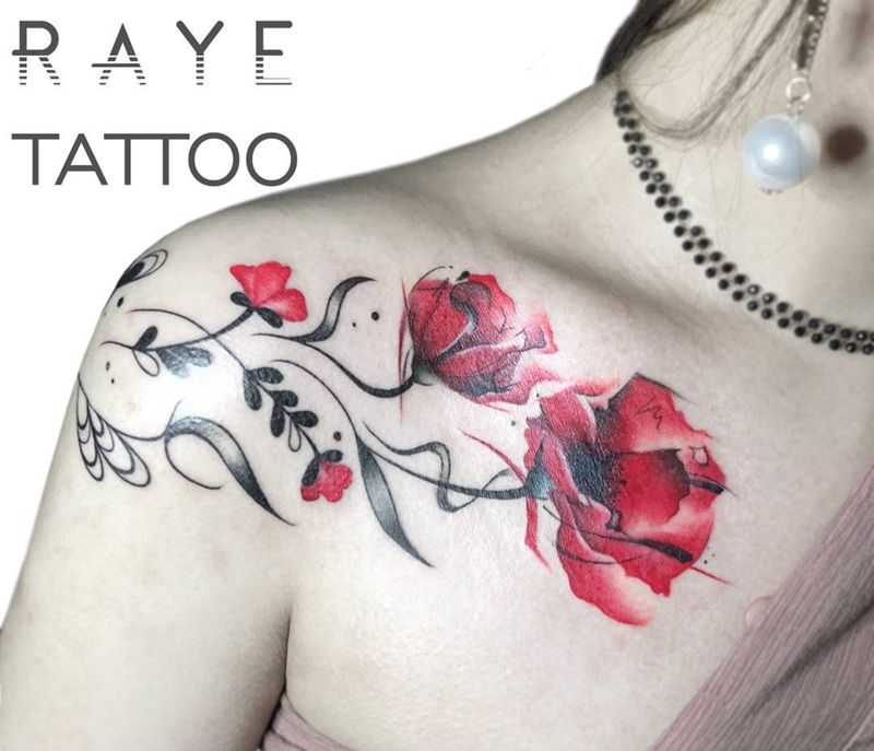 虞美人纹身图片_成品胸部欧美清新植物水彩遮盖纹身图案