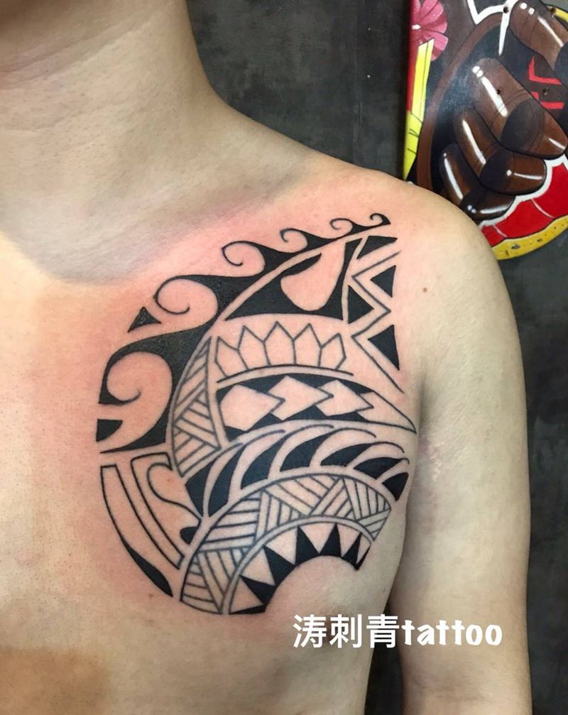 图腾纹身图片_胸部纹身图案