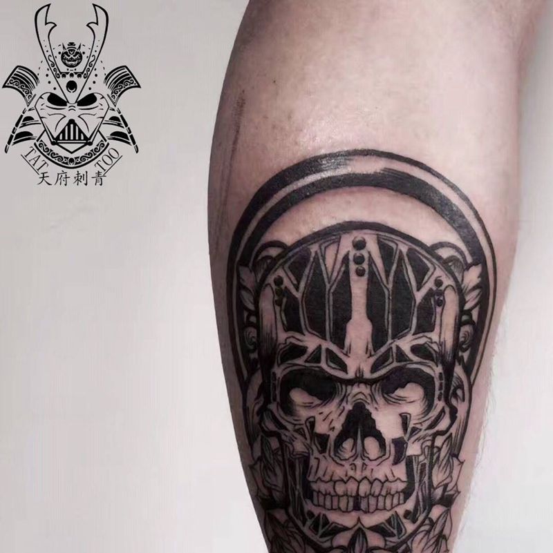 骷髅纹身图片_成品腿部欧美鬼神纹身图案