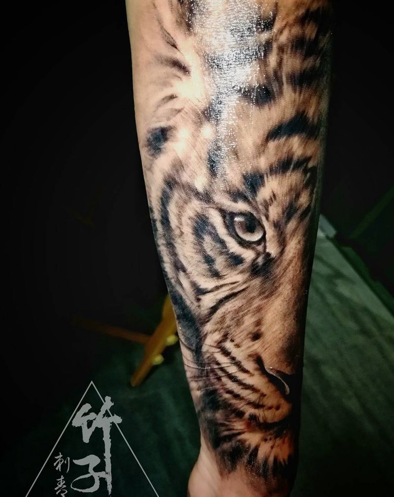 老虎纹身图片_成品手臂手部欧美写实肖像动物原创纹身图案