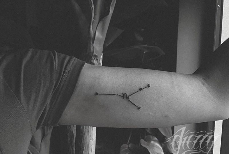 点刺山纹身图片