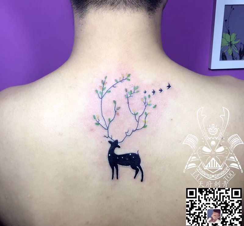 麋鹿纹身图片
