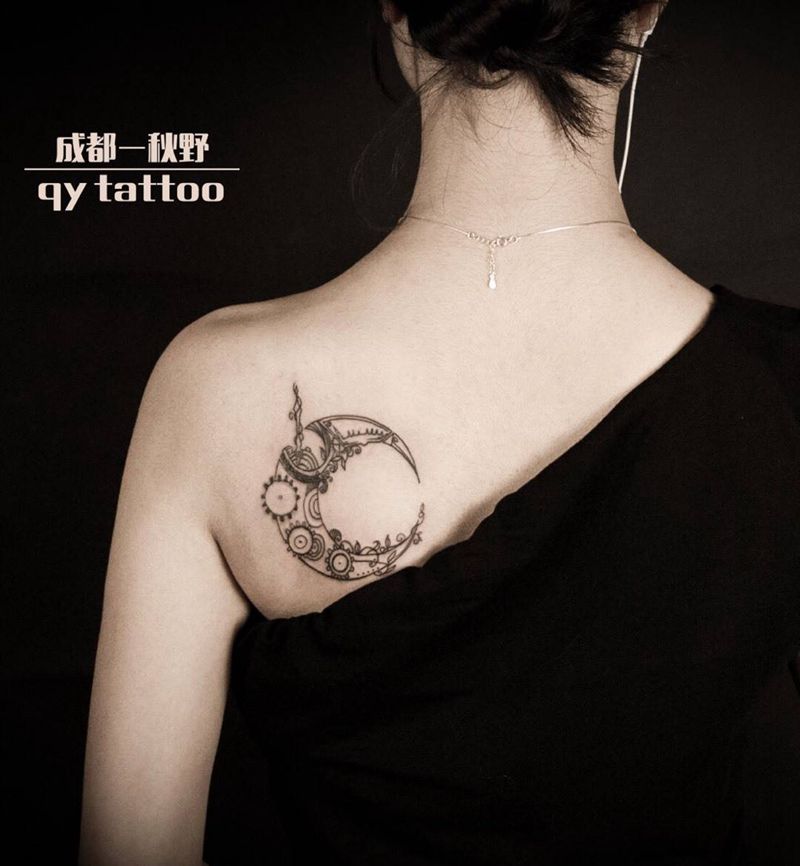 明月纹身图片