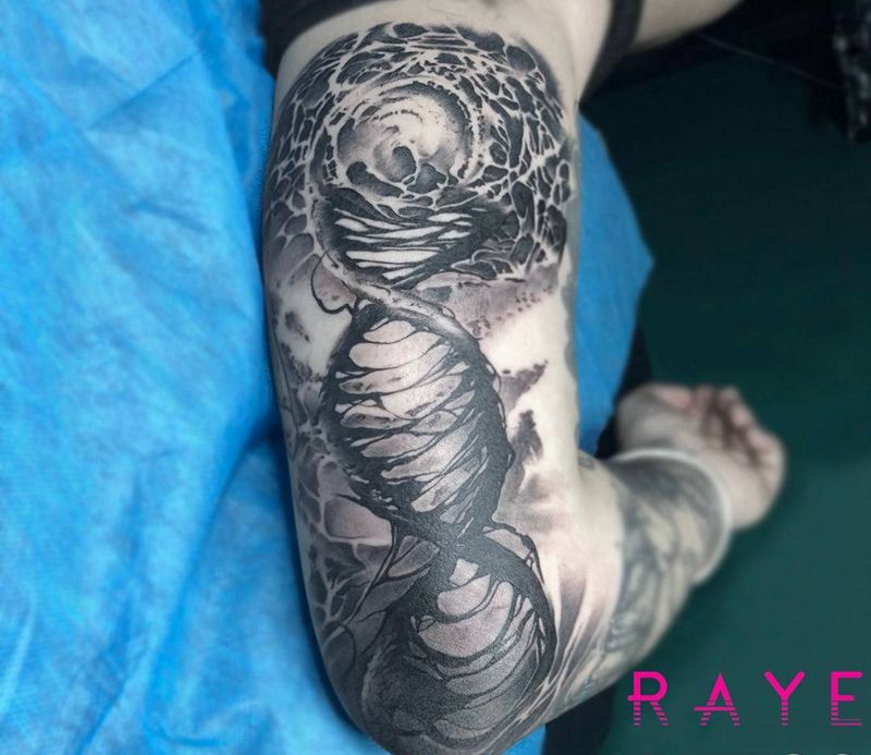 欧美风纹身图片_手臂欧美写实纹身图案