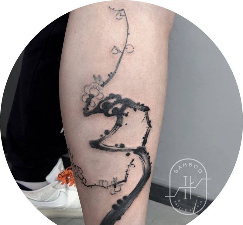 水墨桃花纹身图片_成品腿部脚部传统国画原创植物静物纹身图案