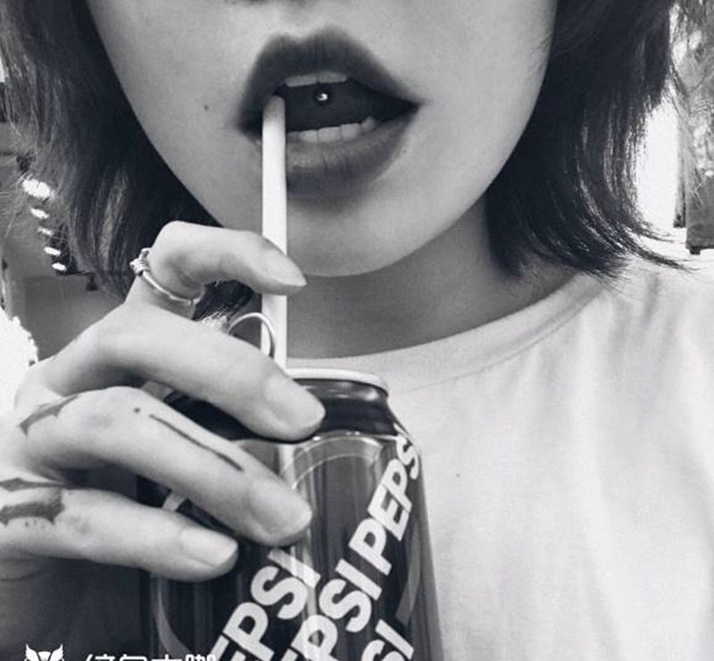 舌钉纹身图片_舌钉纹身图案