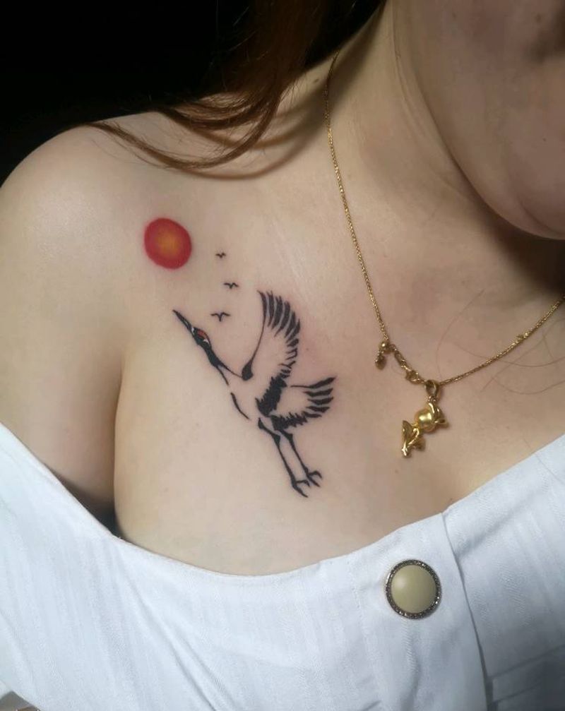 自由纹身图片_胸部纹身图案