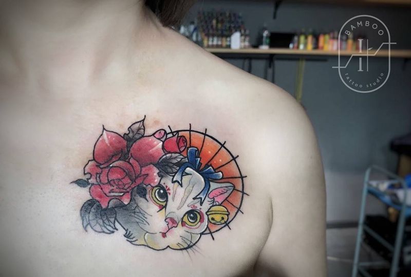 艺妓猫遮盖色素沉着纹身图片_胸部新传统遮盖纹身图案