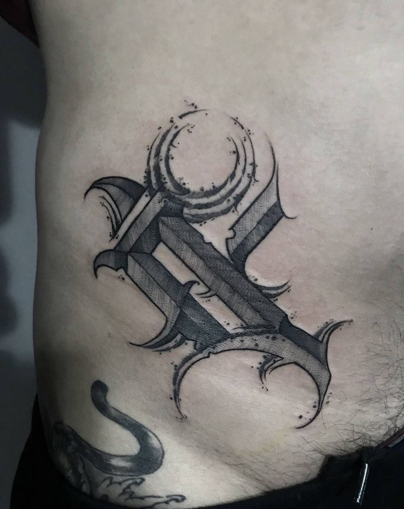 花体字F纹身图片