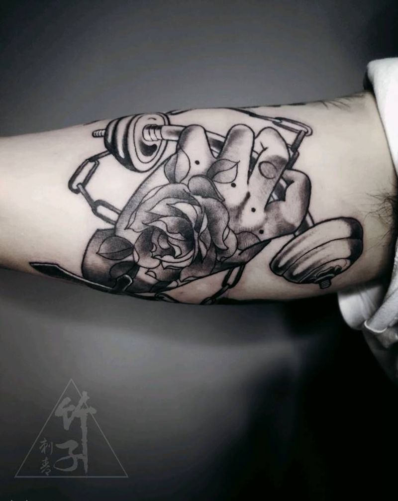杠铃纹身图片_手臂手部欧美肖像原创成品纹身图案