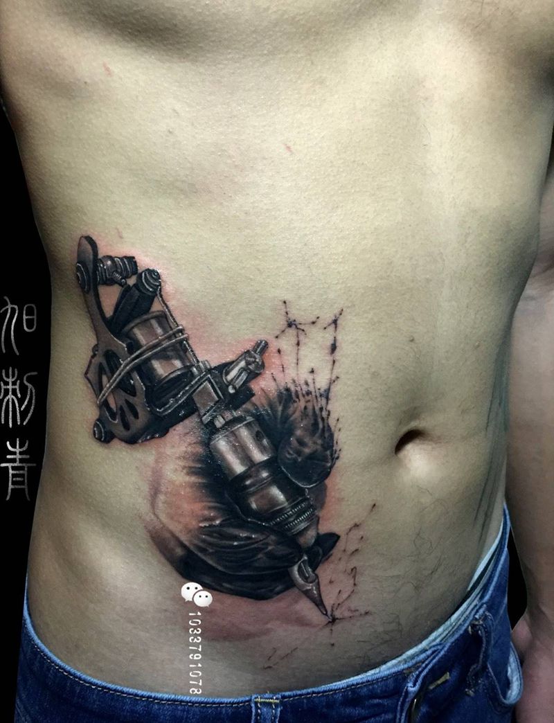 纹身机纹身图片_腹部写实欧美成品原创纹身图案