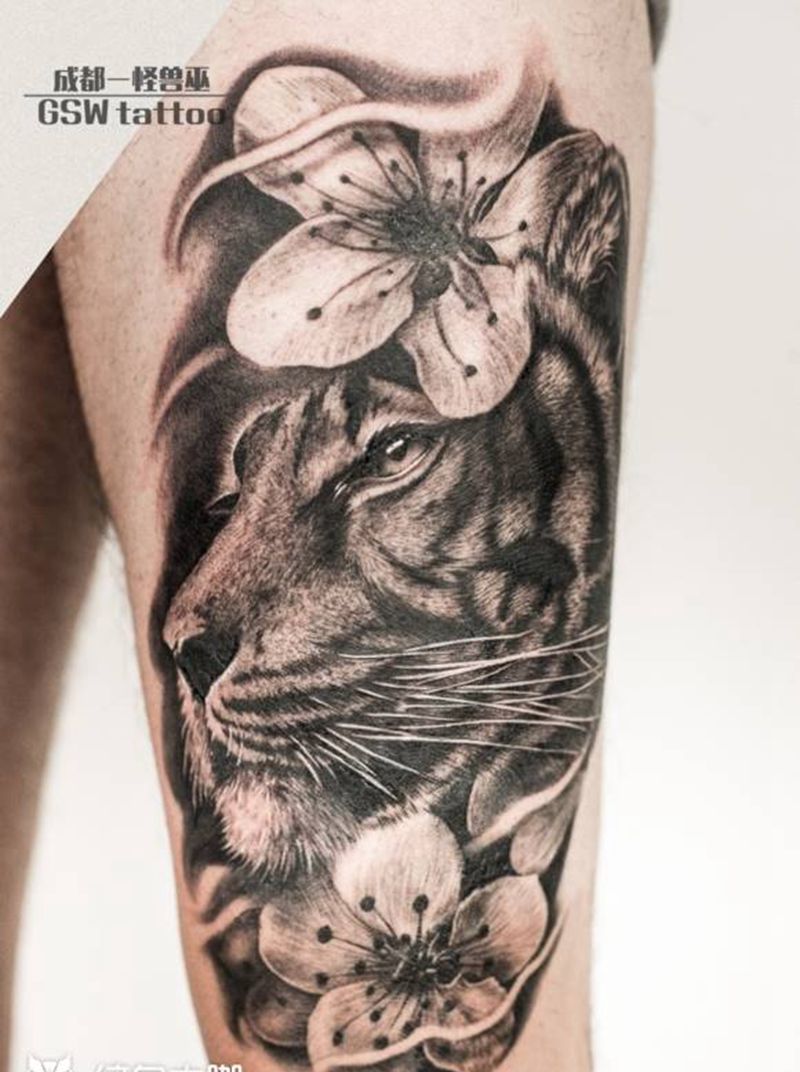 写实老虎纹身图片_臀部纹身图案