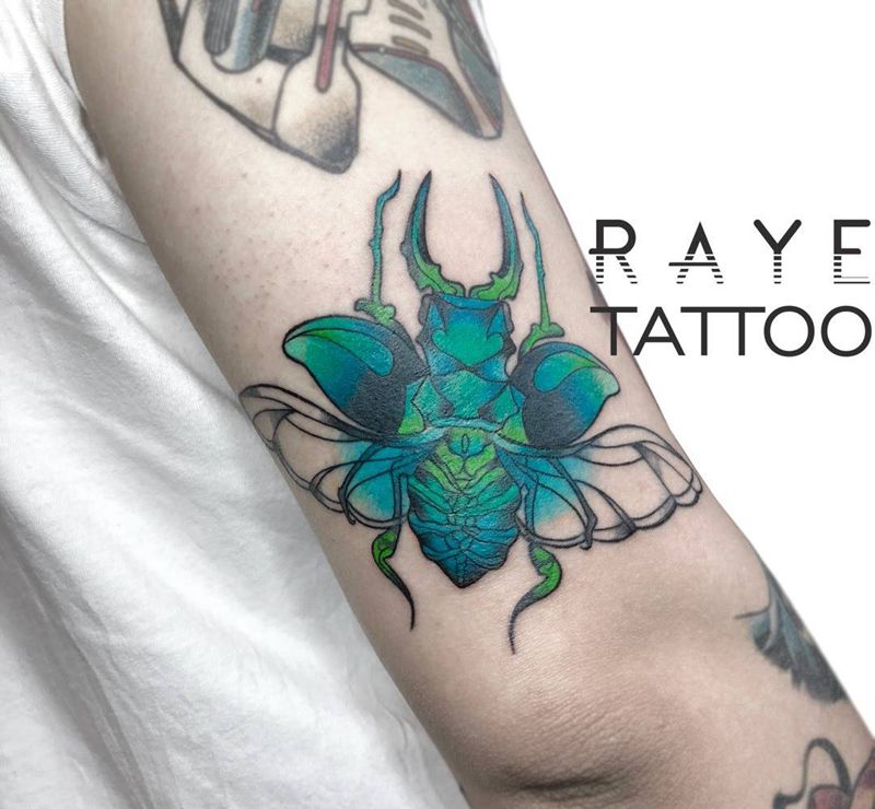 大虫子纹身图片_手臂成品欧美清新动物纹身图案