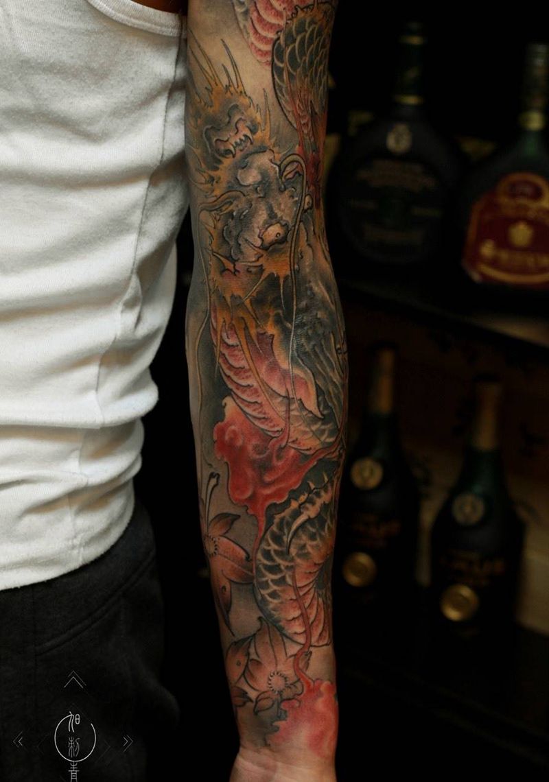 龙纹身图片_成品手部传统龙纹身图案