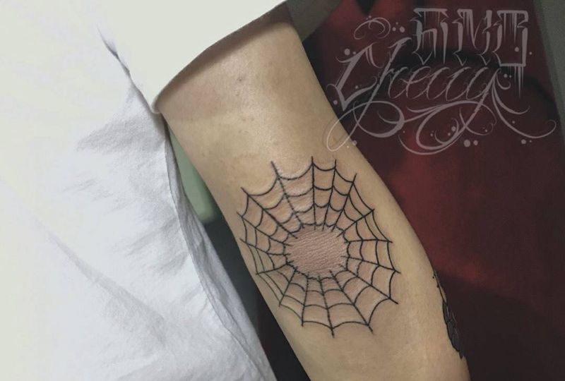 爆肘纹身图片_手臂手部Old SchoolNew School纹身图案