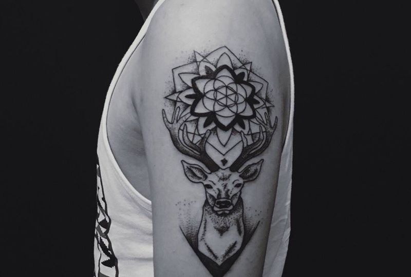 鹿纹身图片_手臂New School动物鹿纹身图案