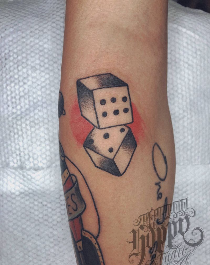 骰子纹身图片_手臂手部Old School纹身图案