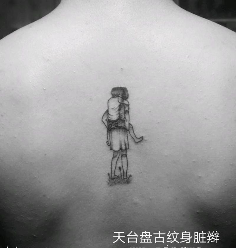 爱纹身图片_颈部背部传统清新人物天台盘古盘古脏辫唇钉成品纹身图案