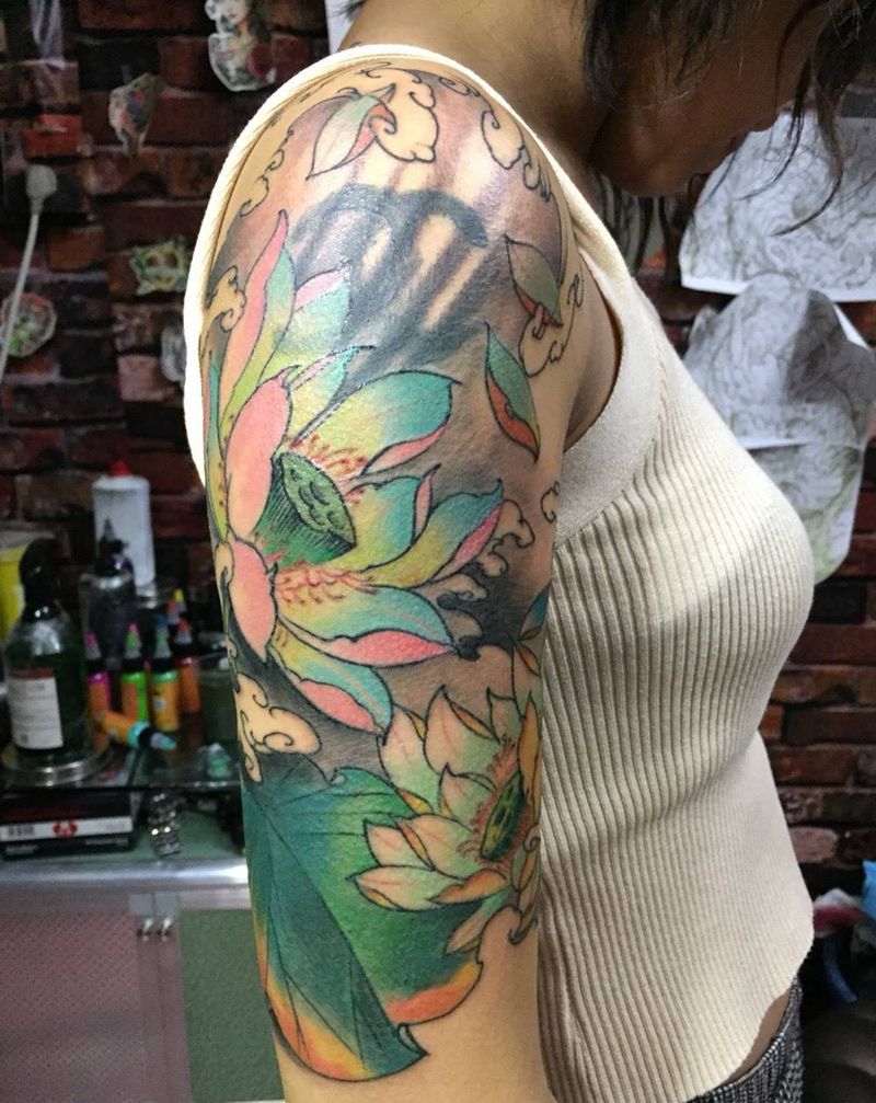 荷花纹身图片_成品手臂纹身图案