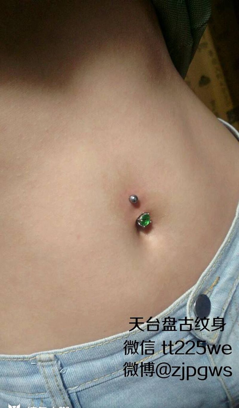 脐环纹身图片