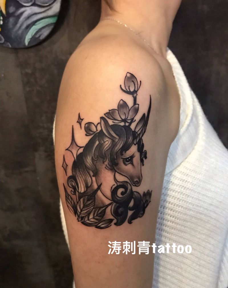 马纹身图片_手臂纹身图案