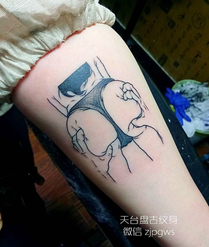 性感纹身图片_肩部手臂传统清新写实几何天台盘古成品纹身图案