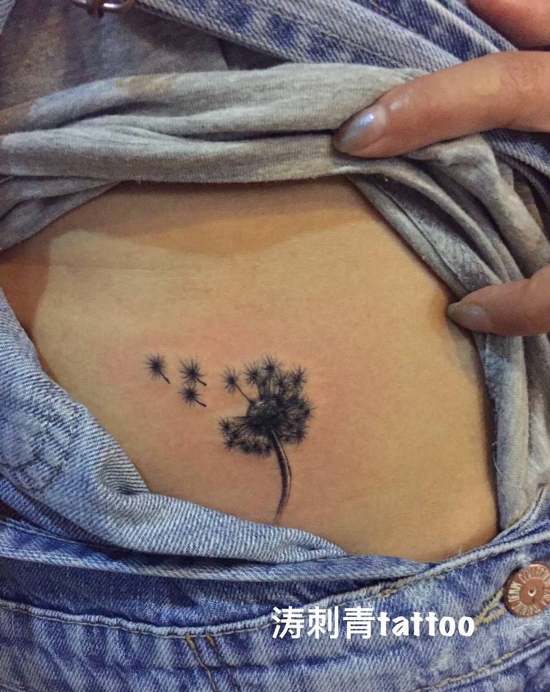 蒲公英纹身图片_腰部点刺纹身图案