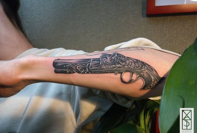 biù～biù～biù纹身图片_成品手臂欧美清新写实纹身图案