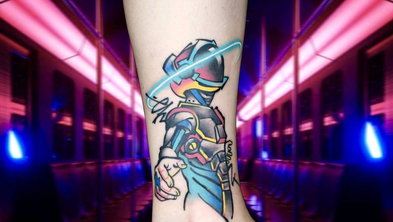赛博朋克纹身图片_腿部New School纹身图案