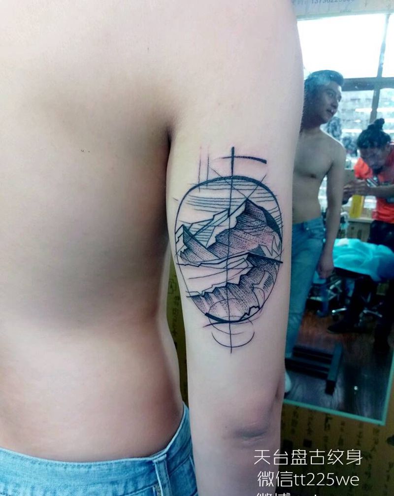 清新纹身图片_肩部手臂清新几何成品纹身图案