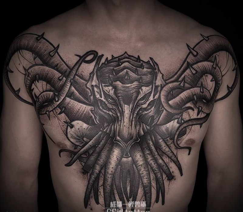 怪兽纹身图片_胸部纹身图案