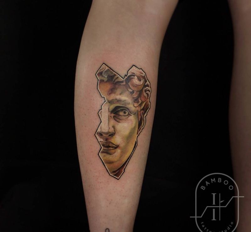 大卫黄金面具纹身图片_成品腿部欧美写实原创人物纹身图案